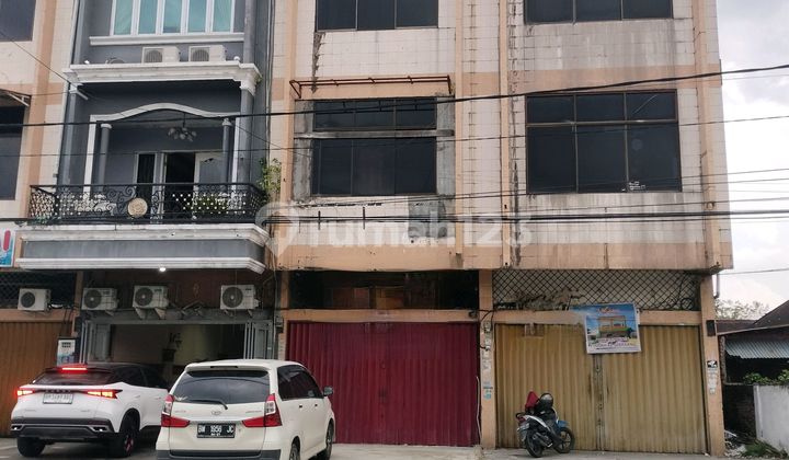 3-Storey Shop House City Center Location Heavy Traffic.