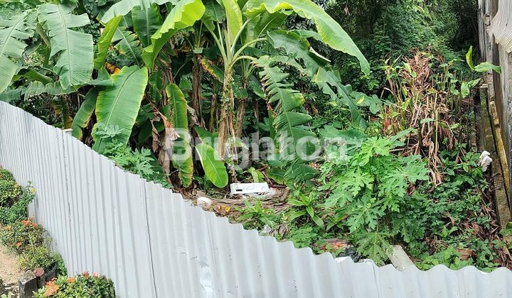 tanah di belakang lap basket kuantan