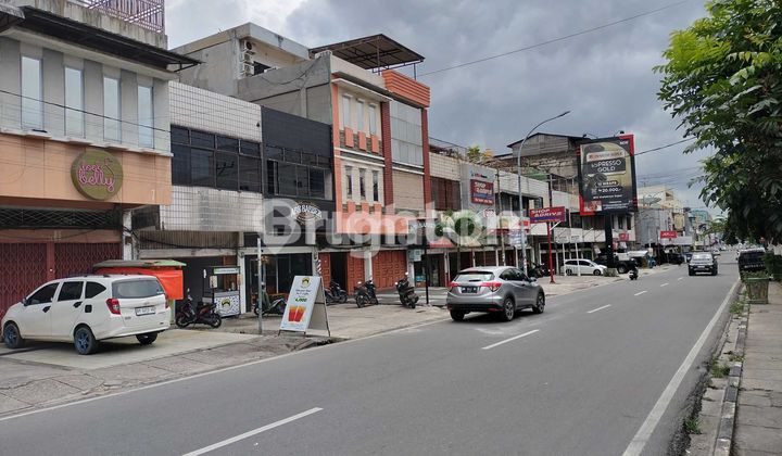 Ruko 2,5 Lantai Di Jalan Setiabudi Untuk Kuliner Kantor Dan Lainnya