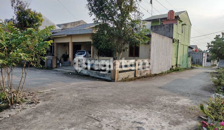 Rumah Cluster Termasuk Perabot di Jalan Bata Tenayan Raya Rumah Cluster Termasuk Perabot di Jalan Bata Tenayan Raya