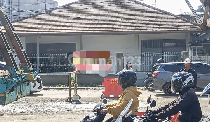Rumah untuk Usaha dan Kantor Dimainroad Jl Garuda