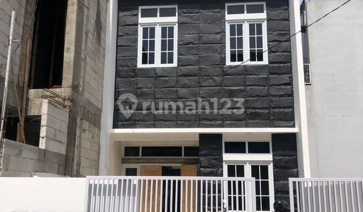 New 2-Story House in Arcamanik, Bandung