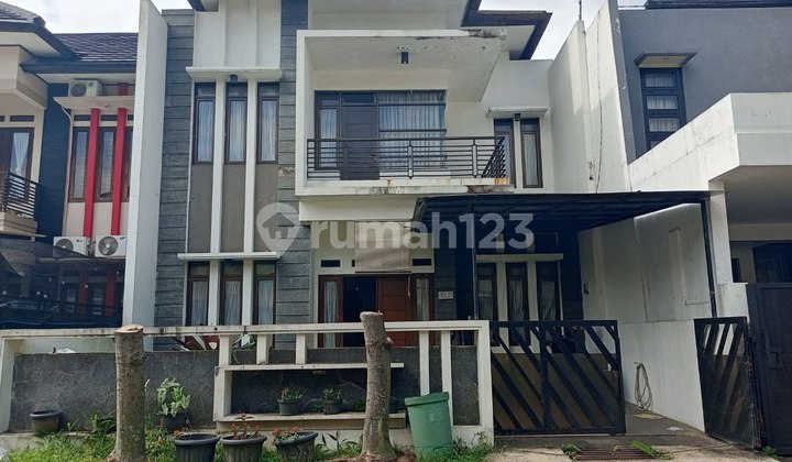 Good Ready-to-Occupy House in Buah Batu Regency Complex