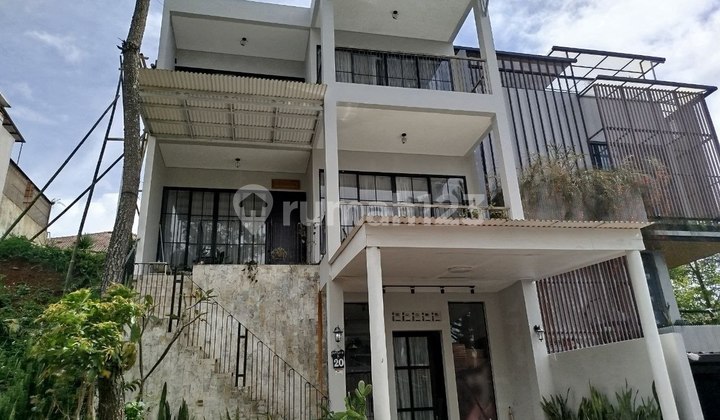 2-Storey Minimalist House in Dago Resort Complex, Bandung 2