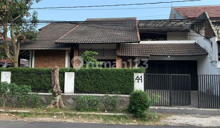 Rumah Murah Luas Tanah Besar di Antapani