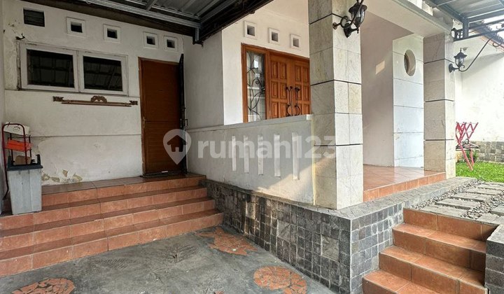 Rumah Minimalis 2 Lantai di Setia Budi Regency Rumah Minimalis 2 Lantai di Setia Budi Regency