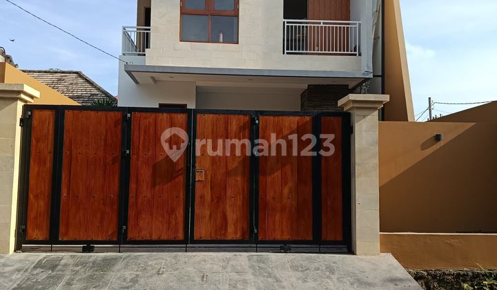 Rumah Baru Di Pusat Kota Denpasar Dengan Akses Jalan 2 Mobil Rumah Baru Di Pusat Kota Denpasar Dengan Akses Jalan 2 Mobil