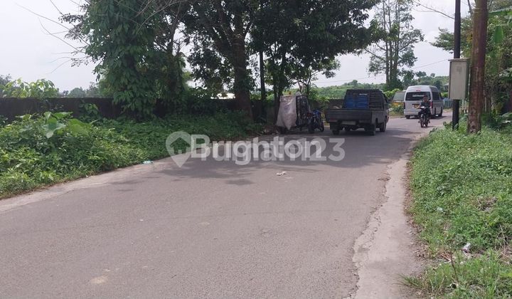 Tanah di simpang KONGSI pinggi jalan Tanah di simpang KONGSI pinggi jalan