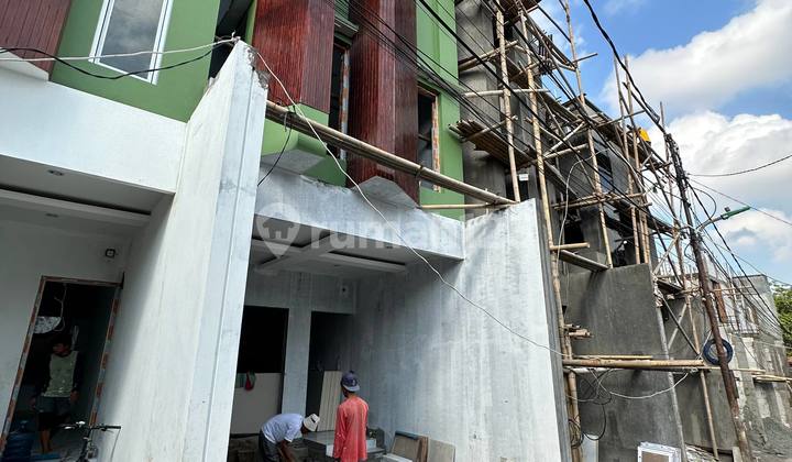 Rumah Ready Di Utan Kayu Selatan Matraman, 3 Lantai, Dekat Salemba Di Jakarta Timur Rumah Ready Di Utan Kayu Selatan Matraman, 3 Lantai, Dekat Salemba Di Jakarta Timur