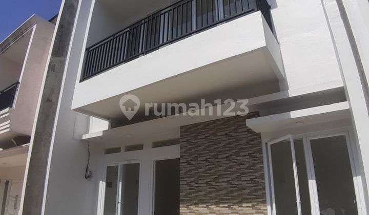 Rumah PMR Sawangan, Pinggir Jalan Raya,Murah 2 LANTAI Mewah Kota Depok