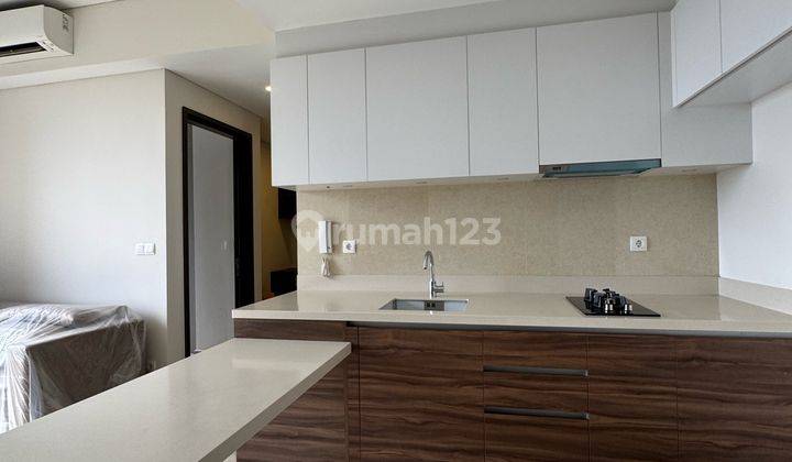 Apartement With Cozy And Natural Vibes Apartemen 2