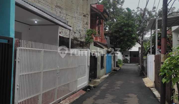 For Sale 3-Bedroom House in Kav Dki Pondok Kelapa 2