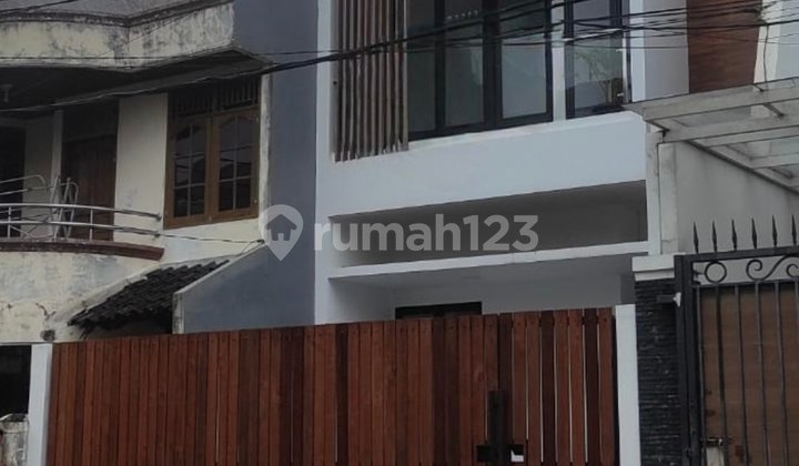 Di Jual Rumah Baru LT 90 M2 di Pondok Kelapa Duren Sawit 3 + 1 KT