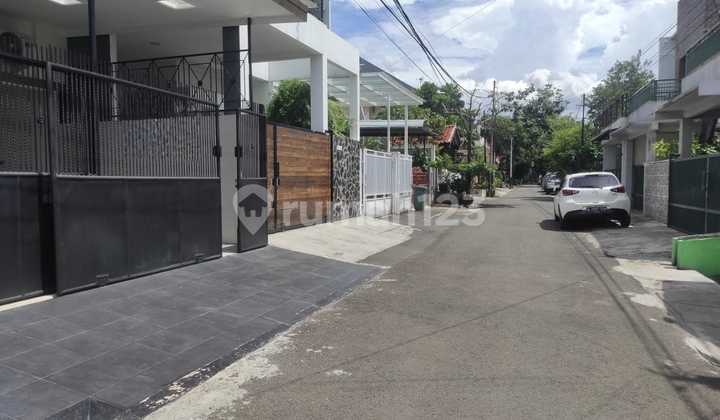 For Sale 6 Bedroom House in Kav Dki Pondok Kelapa 2