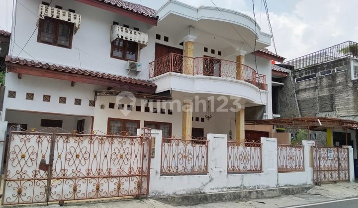 For Sale: House with 8 Rental Rooms in Cempaka Putih 2