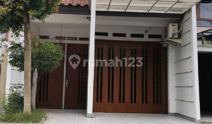 For Sale Furnished House in Pondok Labu 5 Bedrooms