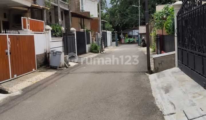 House for Rent in Rawamangun 6 Bedrooms Ready to Occupy 2