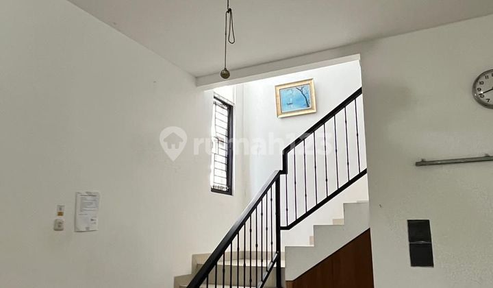 Dijual Rumah Full Furnish di Kalisari 4 KT 2
