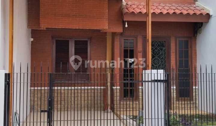 Sewa Rumah di Pondok Kelapa 4 Kamar Tidur Jakarta Timur Sewa Rumah di Pondok Kelapa 4 Kamar Tidur Jakarta Timur