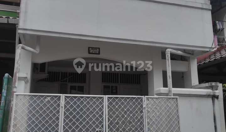 For Sale House in Pondok Kelapa 3 Bedrooms