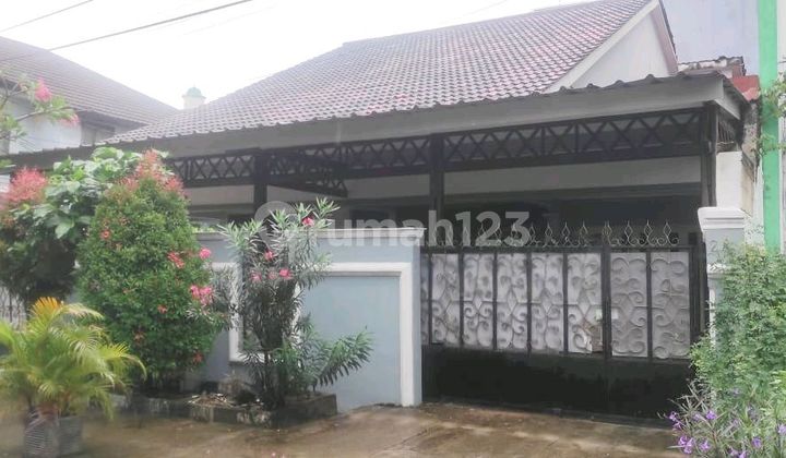 For Rent: House in Kayu Putih Rawamangun, 4+1 bedrooms, 250 M2 area For Rent: House in Kayu Putih Rawamangun, 4+1 bedrooms, 250 M2 area