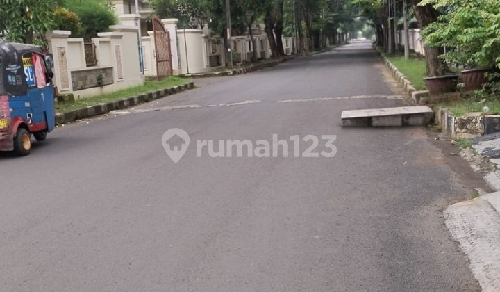 For Rent House for Office in Cipinang Indah 3 BR 2
