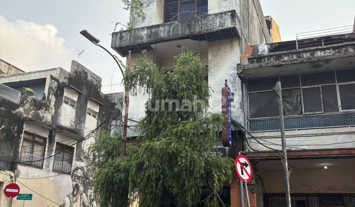 SHOPHOUSE ON GAJAH MADA STREET SHOPHOUSE ON GAJAH MADA STREET