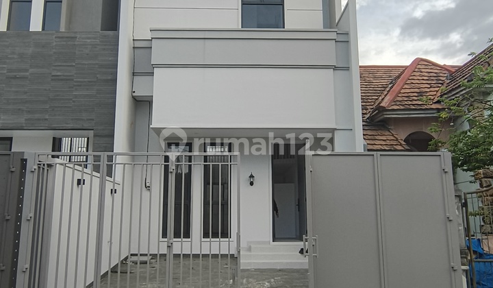 Rumah Baru Citra 2 Ext 6X16m SHM Hdp Utara Jakarta Barat