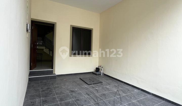 Rumah Baru Tanjung Duren 3 Lantai 4X15m 3Kt Surat SHM Hadap Utara