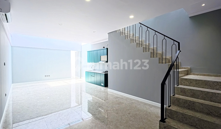 Rumah Baru Meruya Puri Bergaya American Classic 112.5M2 Free 4 Ac 2