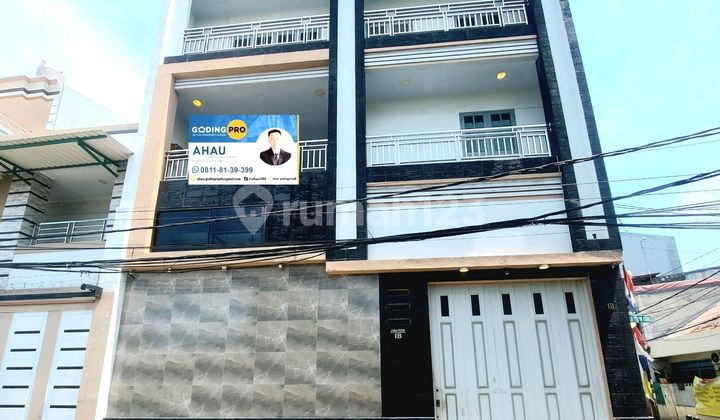 Rumah Teluk Gong 3 Tingkat 90m2 Hadap Timur Row Jalan 2 Mobil