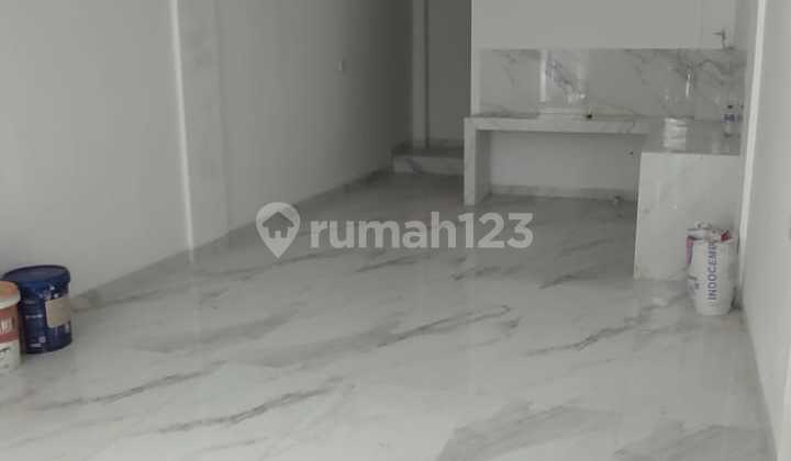 Rumah Baru Taman Palem Lestari 4x15 Shm Sudah smart Door Lock