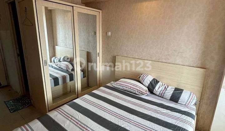 For Rent: Green Bay Studio Type Apartment, Furnished.