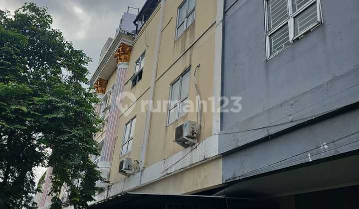 Ruko Murah Bgt 3Lt di Crown Palace,Jl Prof Dr Soepomo,Menteng Dalam