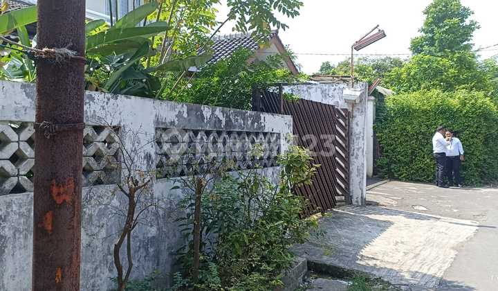 Rumah tua Murah bgt di Jl baru 2,Kebayoran lama utara,Jaksel