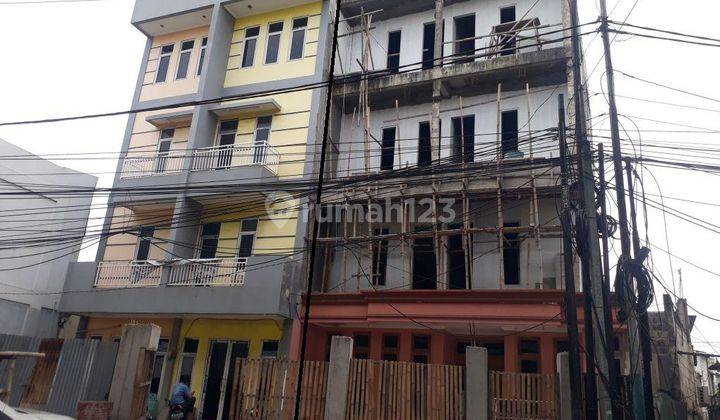 Ruko Murah bgt Butuh Renovasi di bwh NJOP di Jl raya bekasi 1