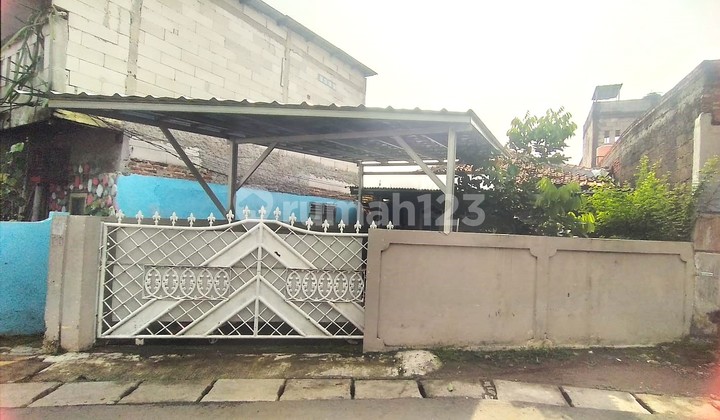 Cheap house on Muara Street, Tanjung Barat, Jagakarsa