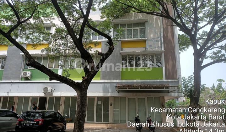 Ruko Murah Bgt 3Lt di Green Court,Jl Boulevard Raya,Cengkareng Timur