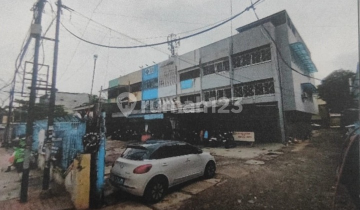 Affordable 3-story shop house on Jalan Daan Mogot, Jelambar, Grogol Petamburan 2