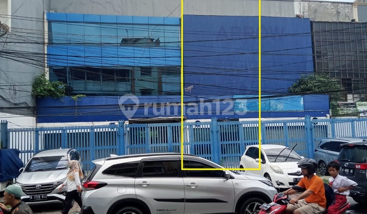Ruko murah 3lt di Jl pinangsia timur,Pinangsia, Taman sari