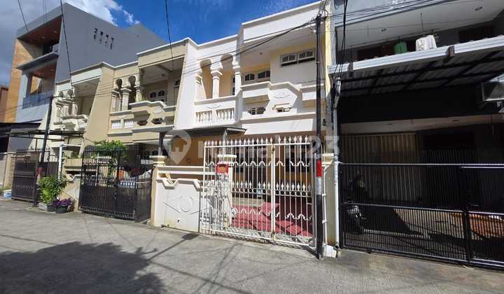 Affordable 2-story house on Jl Permata 3, Pejagalan, Penjaringan, North Jakarta. 2