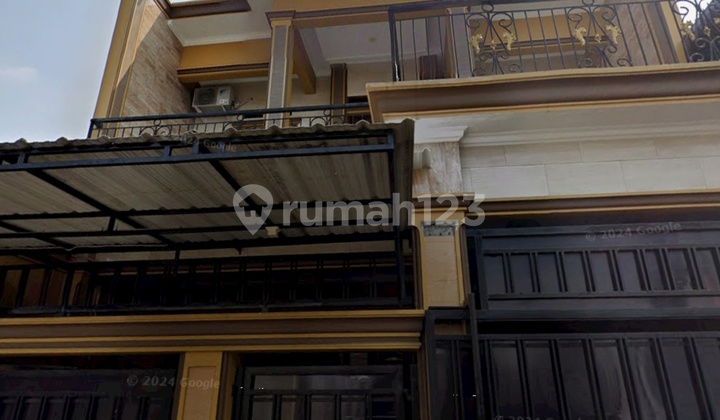 Super cheap 2-story house in Haji Soleh 1, South Sukabumi, Kebon Jeruk