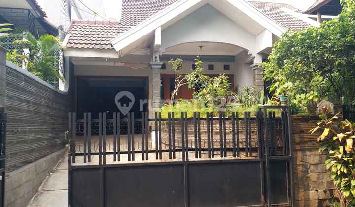 Rumah Murah di Jl Johari I,Kebayoran Lama Selatan