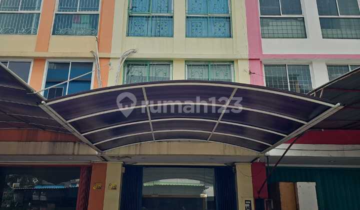 Ruko murah bgt 3lt di Mega grosir Cempaka Mas,Sumur batu