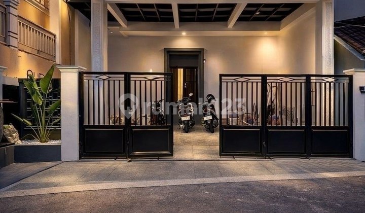 Rumah American Classic Eksklusif - Jatimakmur, Pondok Gede, Kota Bekasi