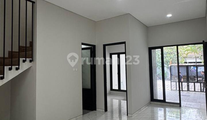 Rumah 2lt Baru Gress Minimalis Siap Huni Kutisari Row Jalan 4mbl