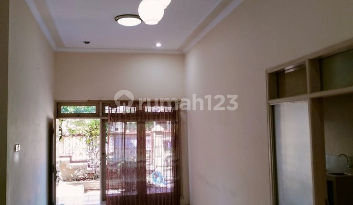 Dijual Rumah Hadap Favorite Klampis Wisma Mukti