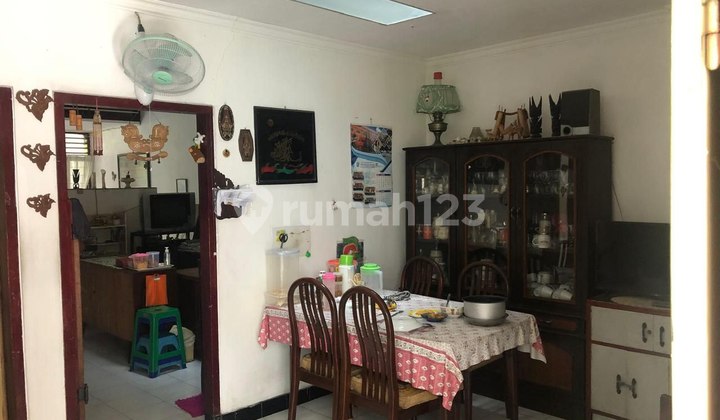 For Sale Land Calculation House 1.5 Floors Can Be Used for Boarding Near Ubaya in Tenggilis 2