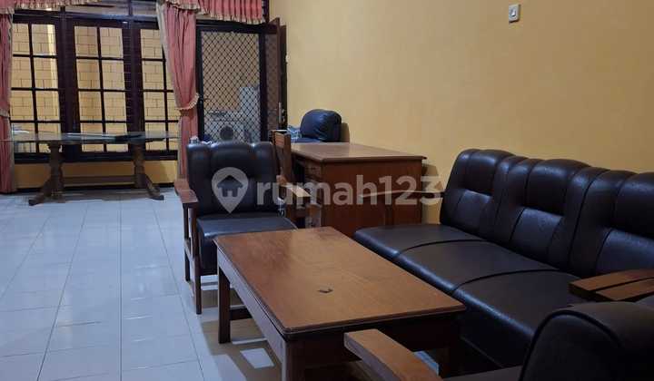 For Rent Semi Furnished Ready to Occupy House Sutorejo For Rent Semi Furnished Ready to Occupy House Sutorejo