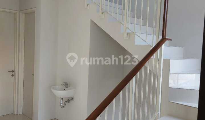 Dijual Rumah 2lt Siap Huni Nort West Lake Citraland 2